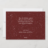 Moderne Red Elegant Gold Script JOY Snow-bedekking Feestdagenkaart (Achterkant)