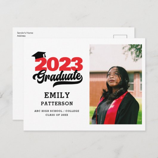 Moderne Red Elegant Script Photo Graduparty Uitnodiging Briefkaart (Voorkant / Achterkant)