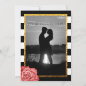 Moderne Red Rose Faux Gold Foil Verlovingsfeest Kaart (Achterkant)