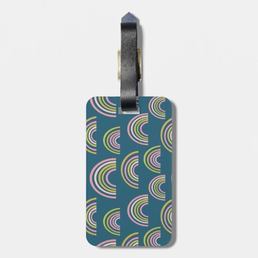 Moderne regenboog in roze, groen en donkerblauw bagagelabel (Achterkant verticaal)