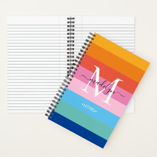 Moderne regenbooggekleurde monogram-naam notitieboek (Binnen)