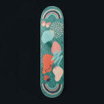 Moderne regenboogmonogram voor meisjes persoonlijk skateboard<br><div class="desc">Vun en moderne vormen met regenbogen,  vlinder en ladybug maken een koel stedelijk dek perfect voor elke skateboarder. Voeg je initialen toe om je plek te markeren. Ideaal voor zijdebrugsurfers en degenen die graag op de pijpen rijden.</div>