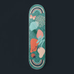 Moderne regenboogmonogram voor meisjes persoonlijk skateboard<br><div class="desc">Vun en moderne vormen met regenbogen,  vlinder en ladybug maken een koel stedelijk dek perfect voor elke skateboarder. Voeg je initialen toe om je plek te markeren. Ideaal voor zijdebrugsurfers en degenen die graag op de pijpen rijden.</div>