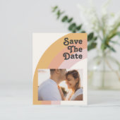 Moderne Retro 70'er Regenboog Foto Save The Date Uitnodiging Briefkaart (Staand voorkant)
