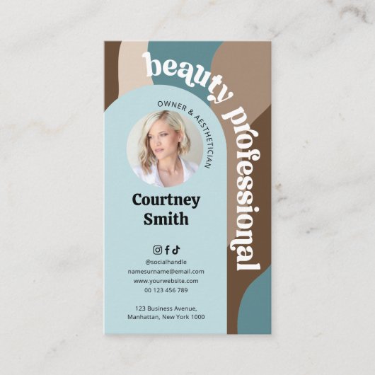 Moderne Retro Blue & Beige Make-up Spa Schoonheids Visitekaartje (Voorkant)