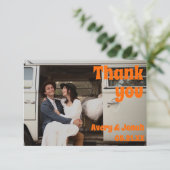 Moderne  Retro Bold Typography Photo Wedding Bedankkaart (Staand voorkant)