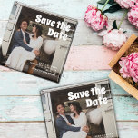 Moderne  Retro Bold Typography Photo Wedding Magneet<br><div class="desc">Moderne  Retro Bold Typografie Foto Wedding Save the Date magnet. Fun,  nostalgisch,   fotobruiloft,  red de date. Ideaal voor unieke,  leuke en eigenaardige paren die een eenvoudige bruiloft of een bosbruiloft plannen. Vetretro lettertypografie. Aangepaste vragen: info@pgcodesigns.com</div>