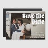 Moderne  Retro Bold Typography Photo Wedding Magnetische Uitnodiging (Voorkant / Achterkant)