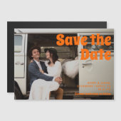 Moderne  Retro Bold Typography Photo Wedding Magnetische Uitnodiging (Voorkant / Achterkant)