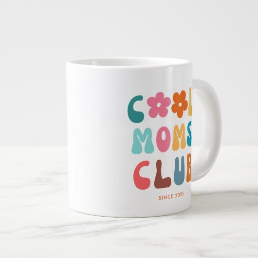 Moderne Retro Cool moeders club  Groovy Daisy Grote Koffiekop (Voorkant rechts)