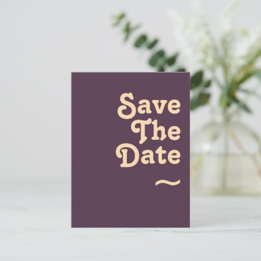 Moderne Retro | Donkere Paarse Save The Date Uitnodiging Briefkaart (Staand voorkant)