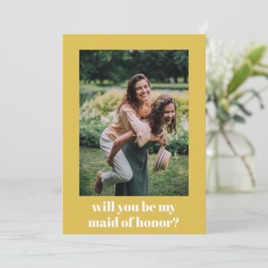 Moderne Retro Gele Maid of Honor Voorstel Kaart Notitiekaartje (Staand voorkant)