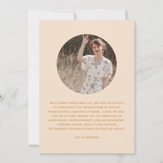 Moderne Retro Gele Typografie Foto Afstuderen Aankondiging (Achterkant)