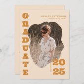 Moderne Retro Gele Typografie Foto Afstuderen Aankondiging (Voorkant / Achterkant)