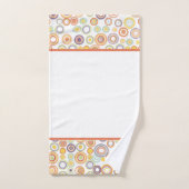 Moderne retro herfstcirkels uit het midden van de  bad handdoek (Handdoek)