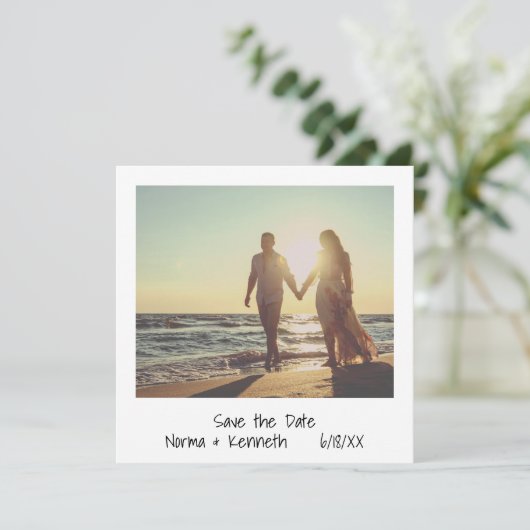 Moderne Retro Instant Foto Huwelijk Save The Date (Staand voorkant)