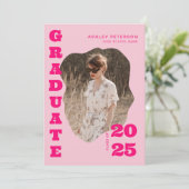 Moderne Retro Roze Typografie Foto Afstuderen Aankondiging (Staand voorkant)