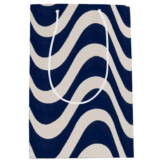 Moderne Retro Zomer Blauwe Golven Strepen Medium Cadeauzakje (Voorkant)