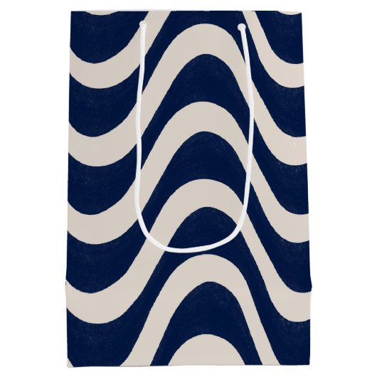Moderne Retro Zomer Blauwe Golven Strepen Medium Cadeauzakje (Achterkant)