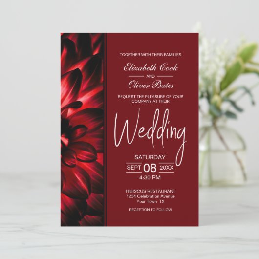 Moderne rode bloemige bruiloft uitnodiging (Staand voorkant)