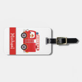 Moderne rode brandweerwagen gepersonaliseerde naam bagagelabel (Voorkant horizontaal)