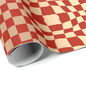 Moderne Rode en Gouden Checker Patroon Kerstmis Cadeaupapier (Rol Hoek)