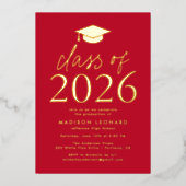Moderne rode en gouden klasse van 2025 Graduation  Folie Uitnodiging (Voorkant)