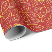 Moderne rode en goudgeleerde bladeren cadeaupapier (Rol Hoek)