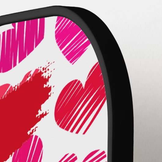 Moderne Rode en Roze Doodled Harten Valentijn Naam Pickleball Paddle (Links Detail)