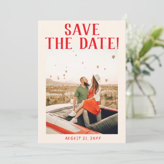 Moderne rode hand getrokken retro eigenzinnige fot save the date (Staand voorkant)