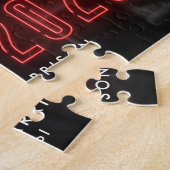 Moderne Rode Neon Klasse van 2025 Foto Afstuderen Legpuzzel (Zijkant)