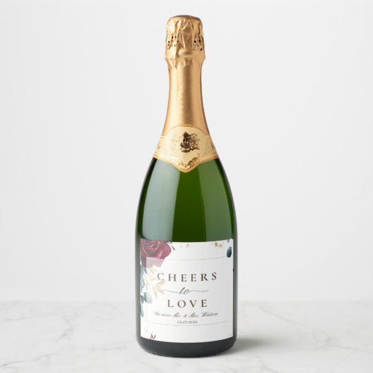 Moderne rode rozen lente zomer bruiloft sparkling wijnetiket (Voorkant)