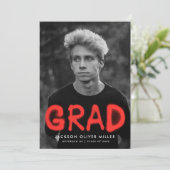 Moderne Rode Spuitverf Typografie Foto Afstuderen Aankondiging (Staand voorkant)