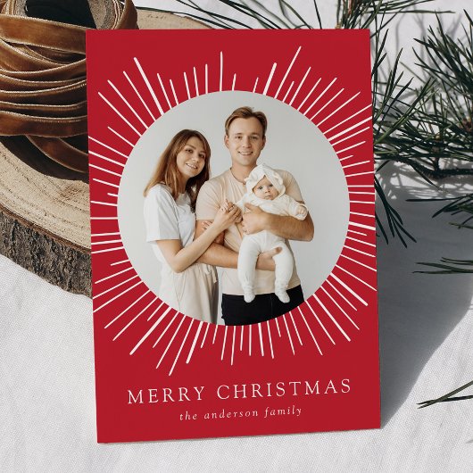 Moderne Rode Sunburst Vrolijk Kerstfeest 2 Foto Feestdagenkaart