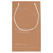 Moderne Roestbruine Boog Trouw Gast Zijn Favoriet  Klein Cadeauzakje (Achterkant)