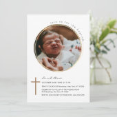 Moderne ronde cirkel foto gouden kruis doop kaart (Staand voorkant)