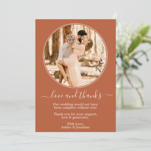 Moderne Ronde Fotolijst Verbrand Oranje Bruiloft Bedankkaart (Staand voorkant)