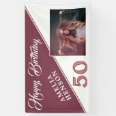 Moderne rood-wijnrode verjaardagsfoto spandoek (Verticaal)