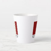 Moderne Rood Wit Goud Kerstmis Kat Latte Mok (Voorkant)