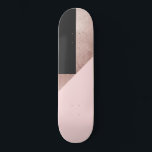 Moderne Roos Gold Black Blush Pink Geometric Persoonlijk Skateboard<br><div class="desc">Dit elegante en kerkelijke patroon is perfect voor de moderne vrouw. Het is voorzien van een faux bedrukt roos goudfolie, zwart, en een wazige roze kleurblok driehoek geometrisch patroon. Het is stijlvol, trendy, uniek en modieus! ***BELANGRIJKE ONTWERPNOOT: voor douaneaanvragen betreffende wijzigingen van ontwerpaspecten; met inbegrip van kleurenswaps of overeenkomende producten,...</div>