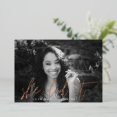 Moderne Roos Gold Calligraphy Folie Invitation Folie Uitnodiging (Staand Voorkant)