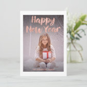 Moderne Roos Gold Foil Happy Nieuwjaarsfotokaart Feestdagenkaart (Staand voorkant)