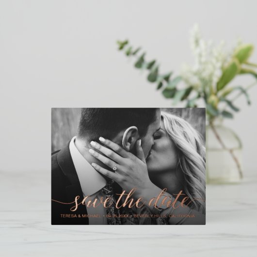 Moderne Roos Gold foil Sparen de datum Foto Weddin Folie Uitnodiging Briefkaart (Staand Voorkant)