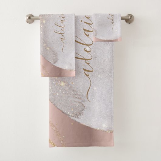 Moderne Roos Gold Glitter Monogram Chic Script Nam Bad Handdoek (Insitu)