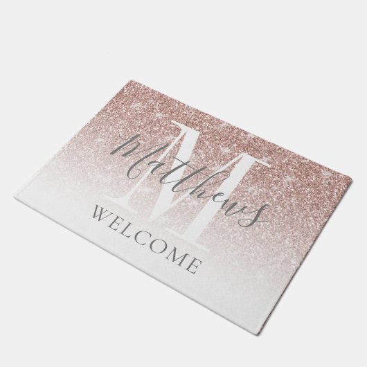 Moderne Roos Gold Glitter Monogram Pas getrouwd We Deurmat (Schuin)