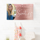 Moderne Roos Gold Glitter Photo Sweet 16 Banner (Insitu)