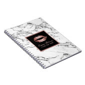 Moderne Roos Gold Lips Elegant White Marble Notitieboek (Rechterzijde)