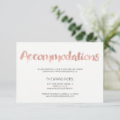 Moderne Roos Gold Love Wedding Accommodatie Card Informatiekaartje (Staand voorkant)