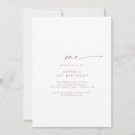 Moderne Roos Gold Script First Birthday Party Kaart (Voorkant)