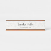 Moderne Roos Gold White Marble Elegant Sjabloon Bureau Naambordje (Voorkant)